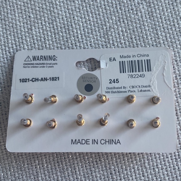 Spring Easter Earrings 6 Pairs post style, daisy, egg carrot, bunny heart flower - Picture 5 of 7